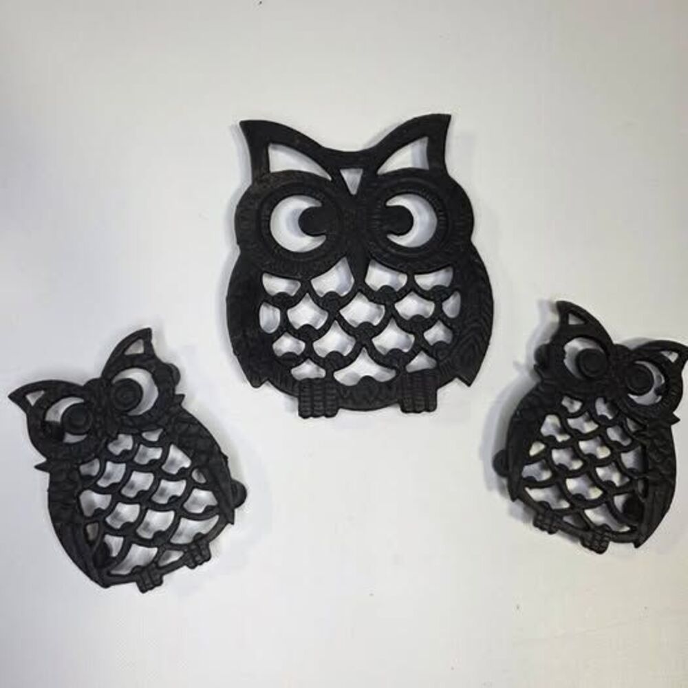vintage black cast iron owl trivets set of 3 made in Taiwan